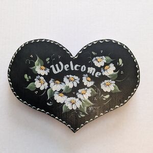 Vintage Heart-Shaped Black Welcome Sign with Floral Design